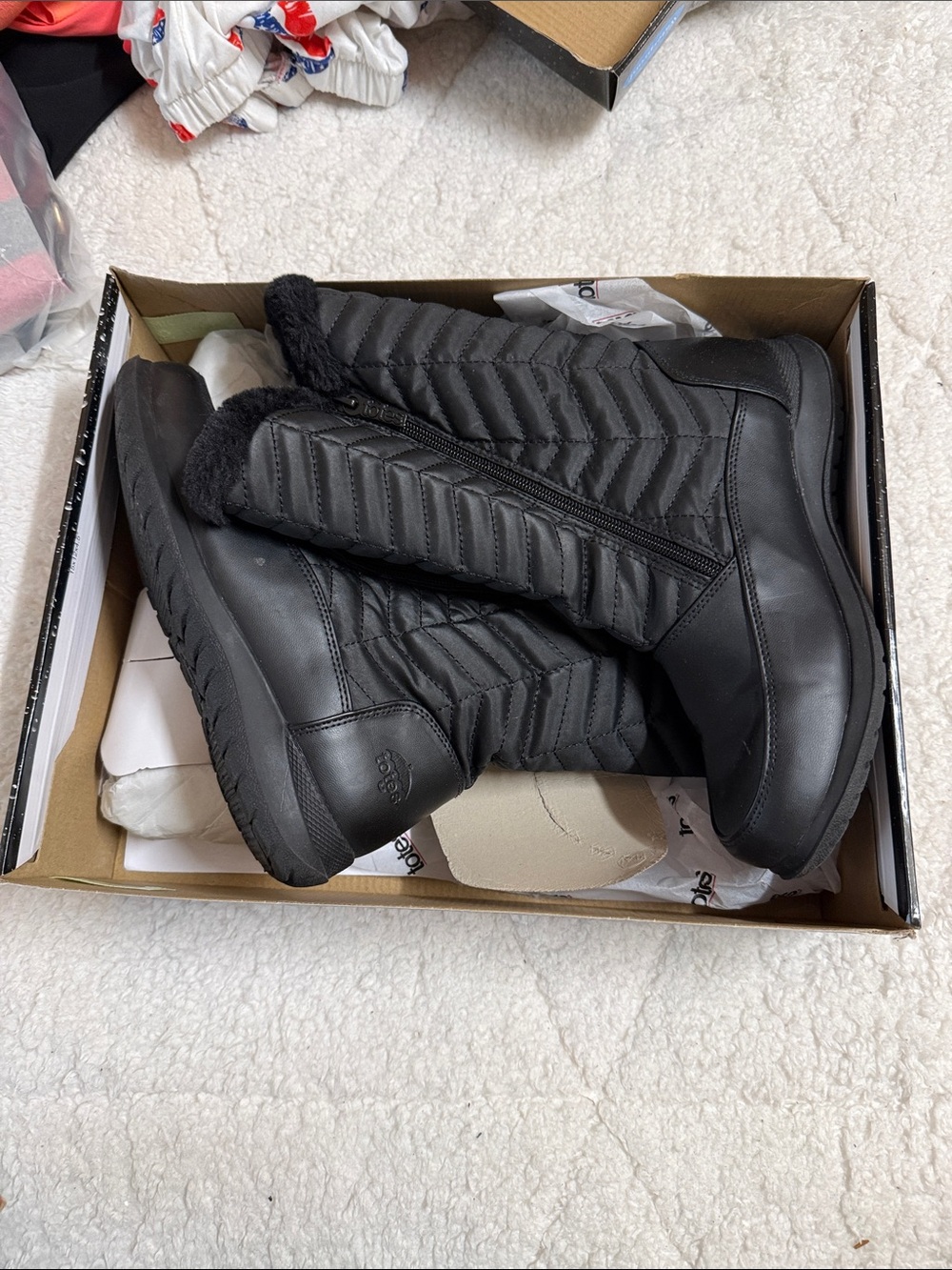 totes Black Quilted Mid-Calf Winter Boots with Side Zip
